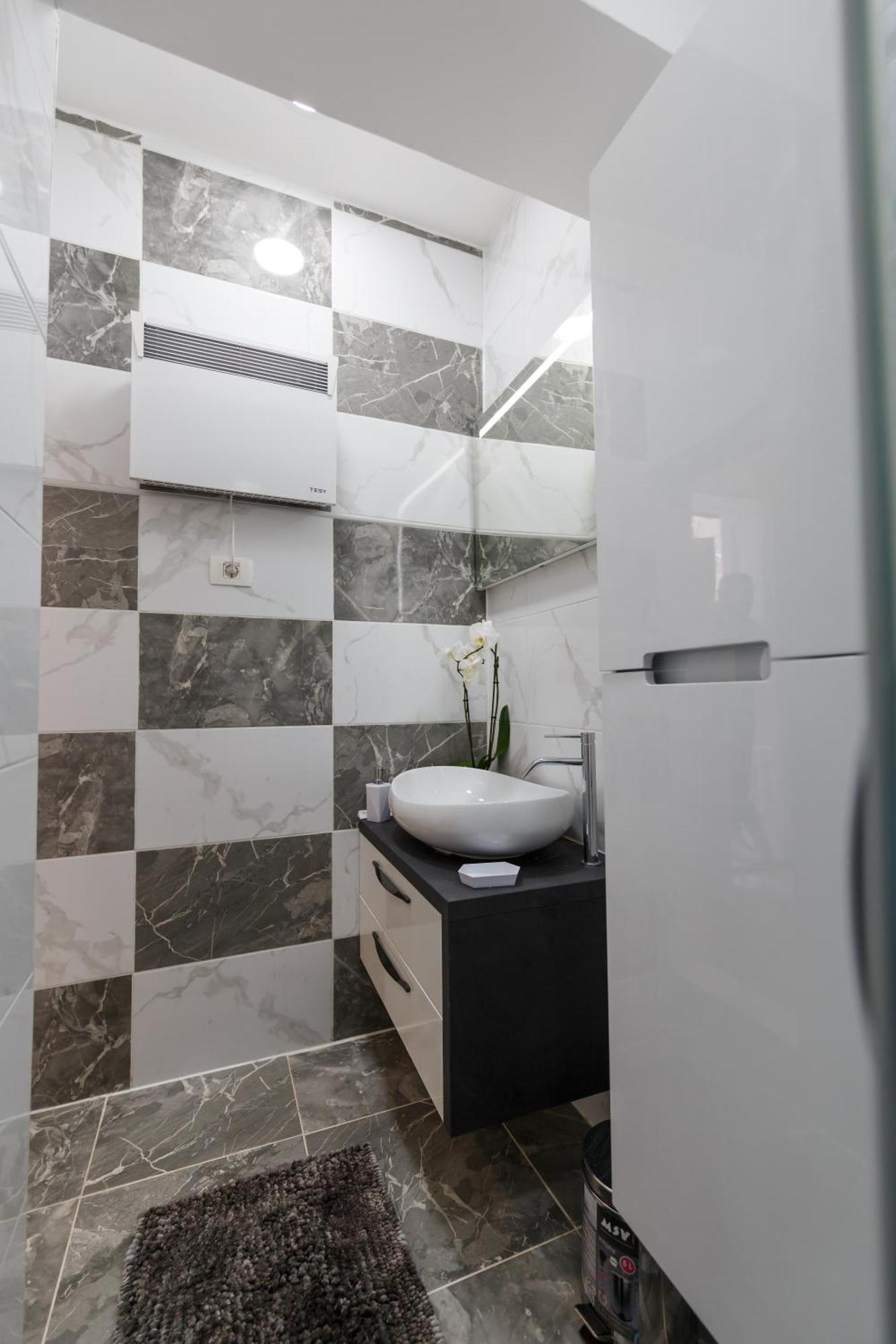 Apartman Royal Slavonski Brod Exterior foto